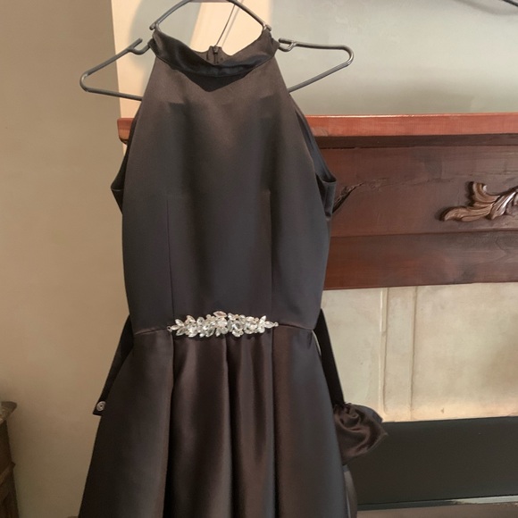 Size 2 Black Cocktail - Picture 3 of 3